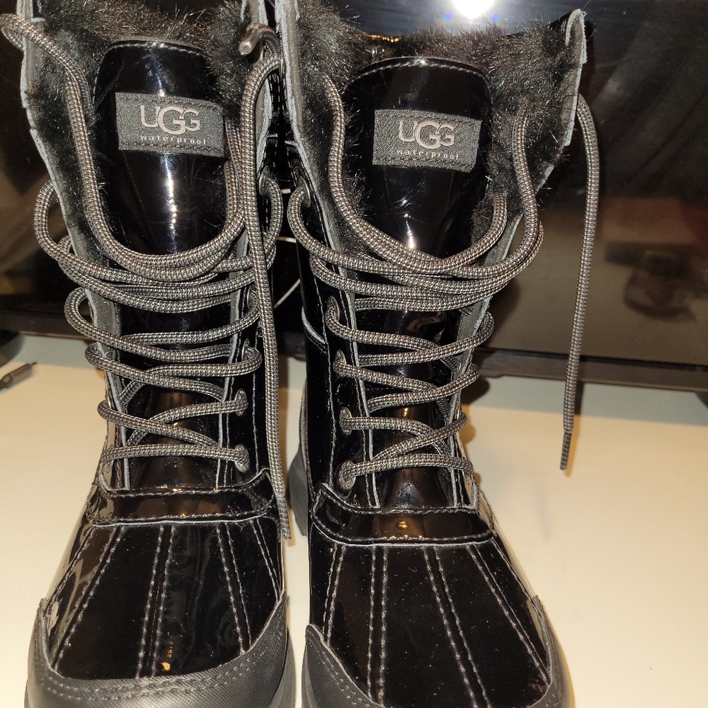 UGG Black Winter Boots - Picture 3 of 11